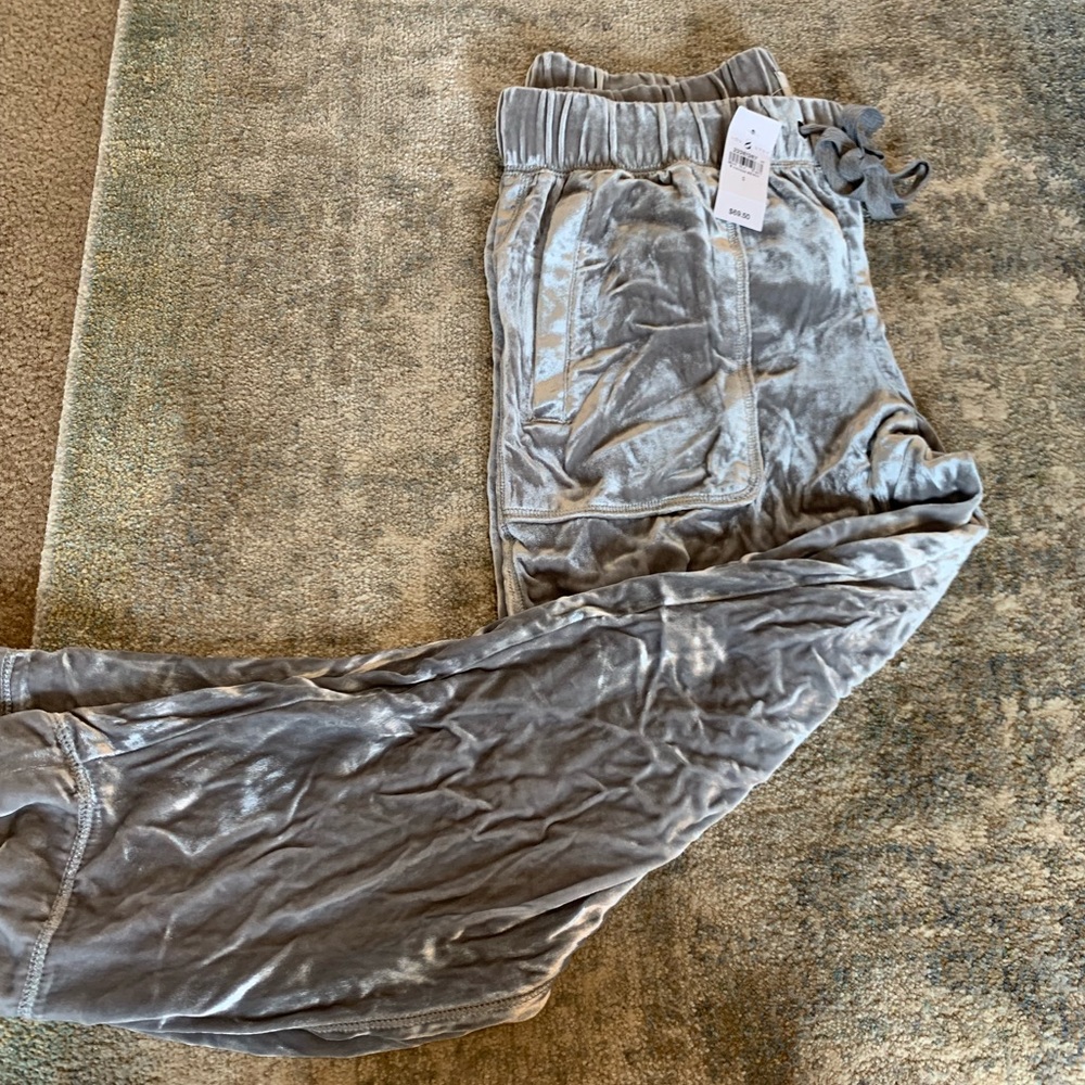 Lou & Grey velvet joggers - Picture 2 of 3